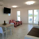 Colorful Living بيبيوني