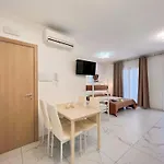 Апартаменты Colorful Living
